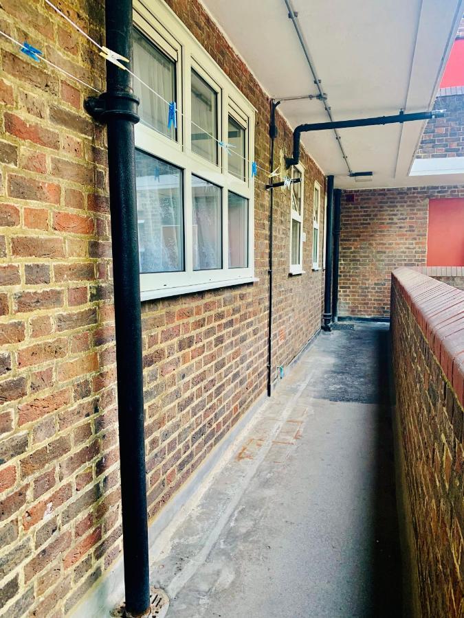 Stunning 3 Bedroom Flat In Stockwell Londen Buitenkant foto
