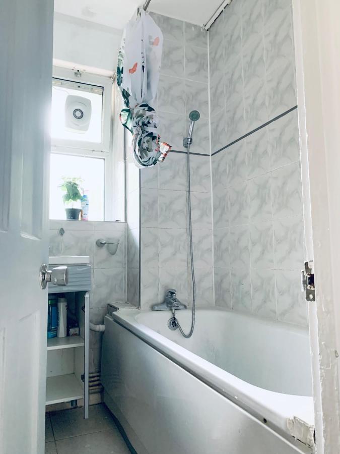 Stunning 3 Bedroom Flat In Stockwell Londen Buitenkant foto